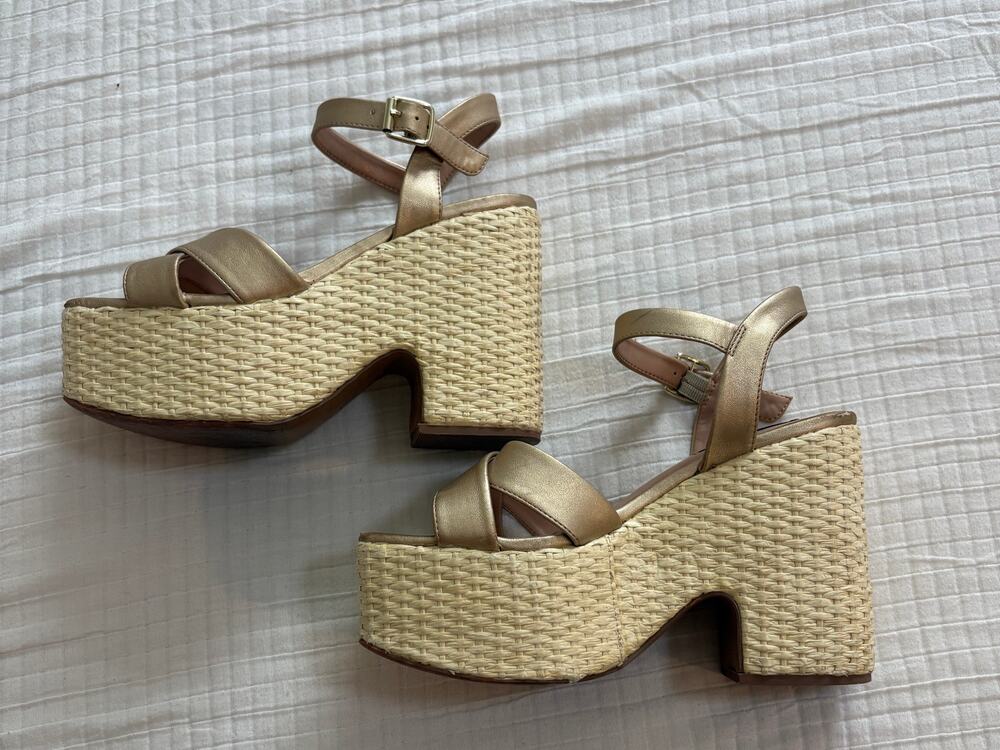 Steven women Rattan Platform Wedge Gold Strapy Sandal Size 7